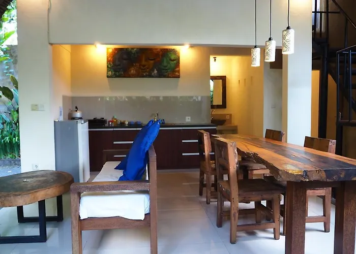 De'dalam Two Storey *